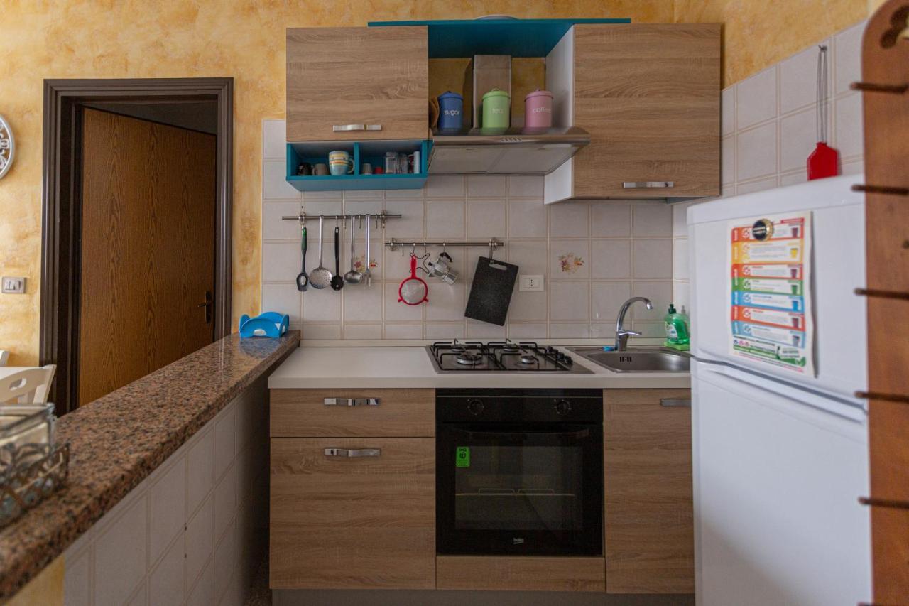 Appartamento A 150 M Dal Mare Climatizzato Con Bellissimo Patio Esterno Torre Pali 외부 사진