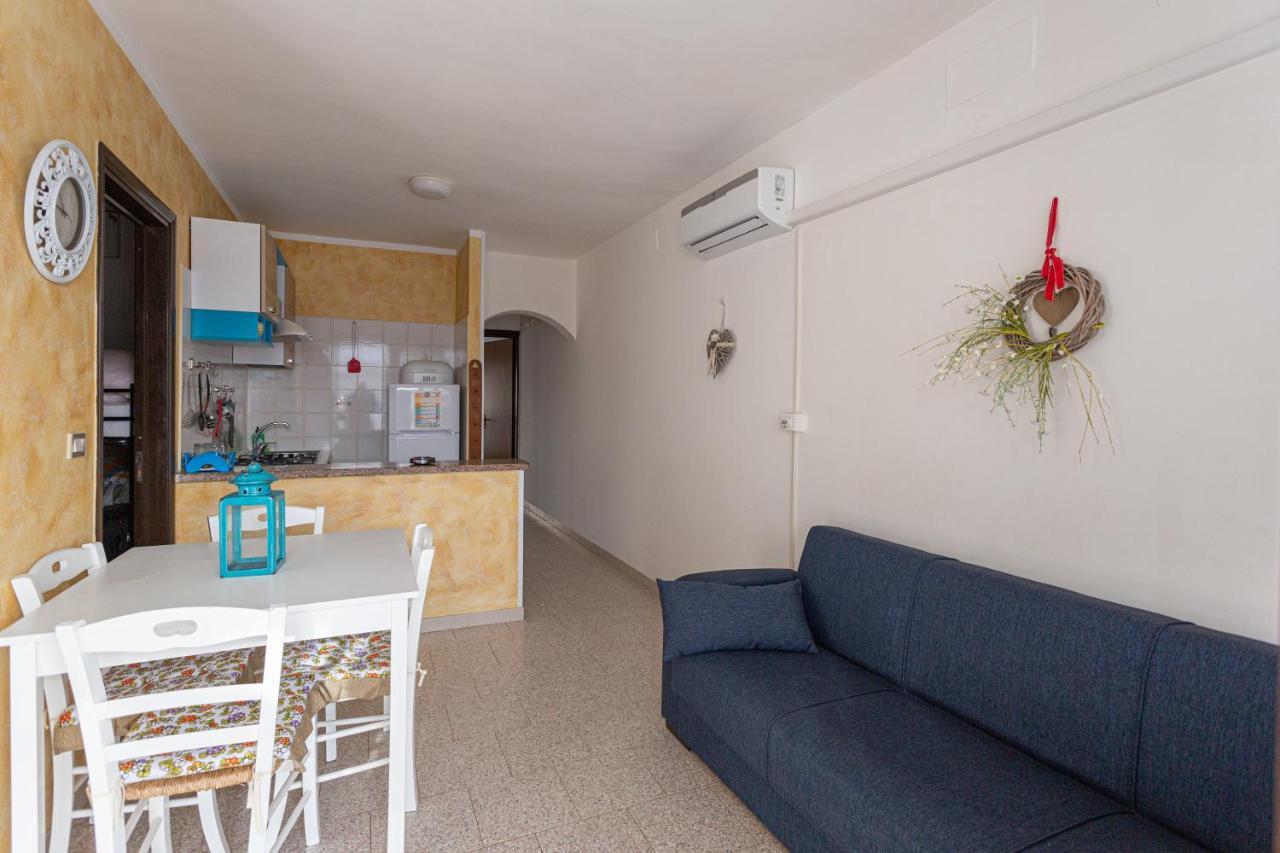 Appartamento A 150 M Dal Mare Climatizzato Con Bellissimo Patio Esterno Torre Pali 외부 사진